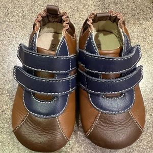 Robeez . Soft sole size 4 baby shoes.